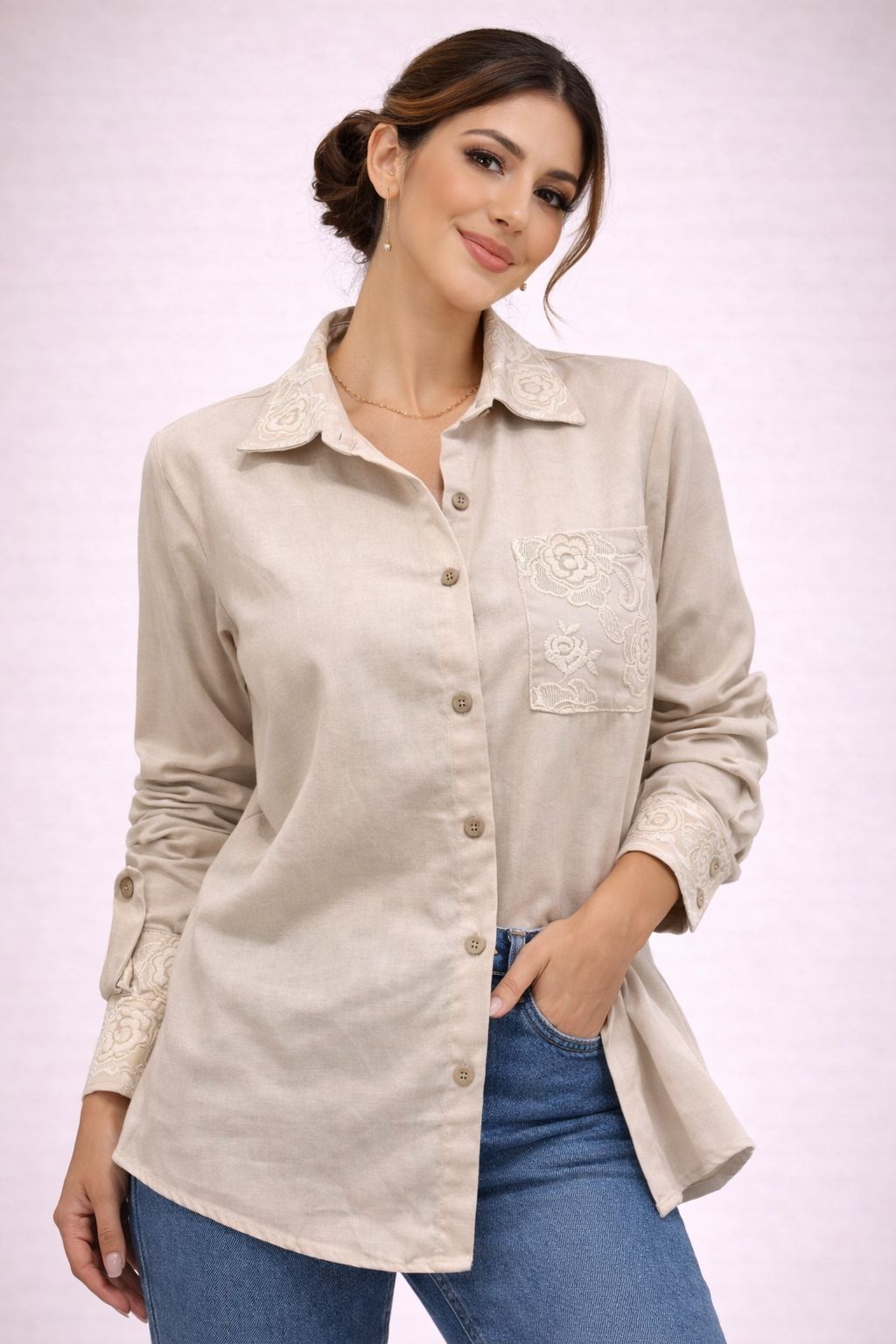 CAMISA ELEGANTE BOLSILLO Y MANGAS BORDADOS